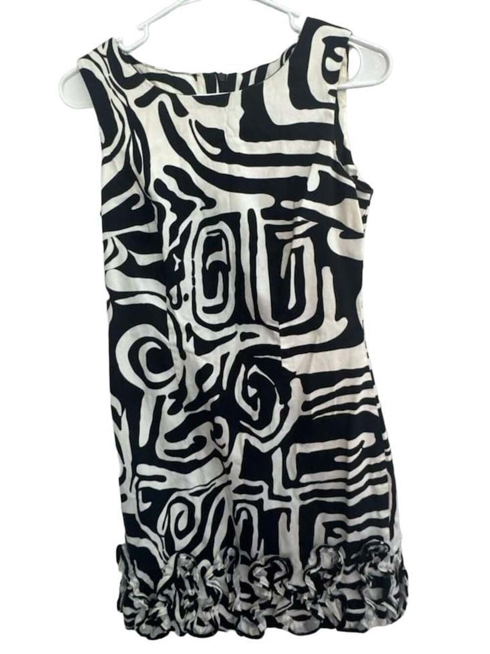 Tiana B. Dress Size S Black White Abstract Print Ruffle Hem